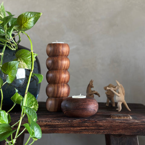 Porta velas de madera de parota con capacidad de 3 velas de té