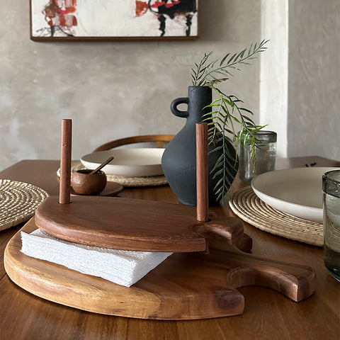 Servilletero de madera de parota en forma de pez