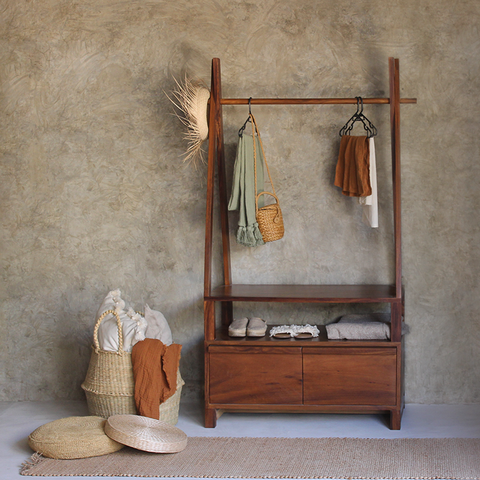 PELICANOS WARDROBE DRESSER