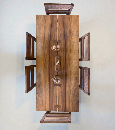 MESA COMEDOR CARDADO