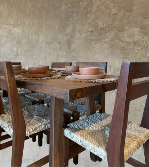 MESA COMEDOR CARDADO